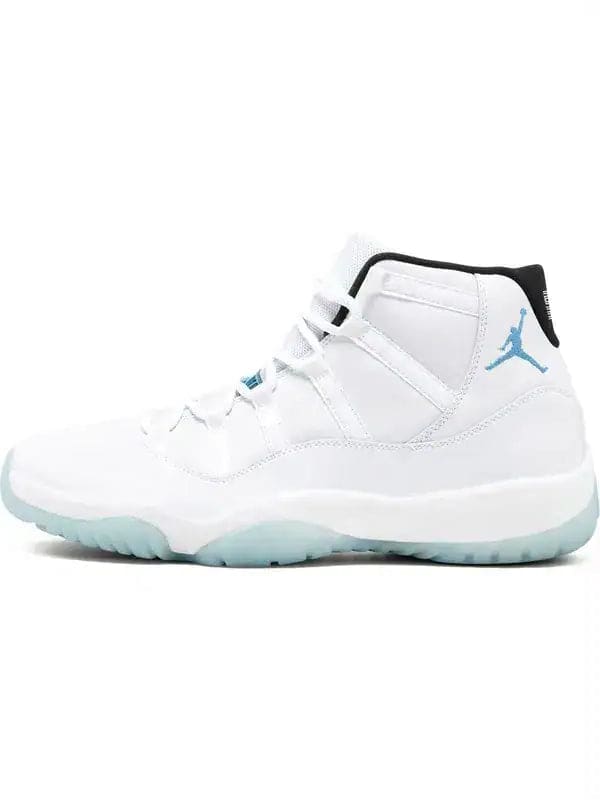 air retro legend blue sneakers - white
