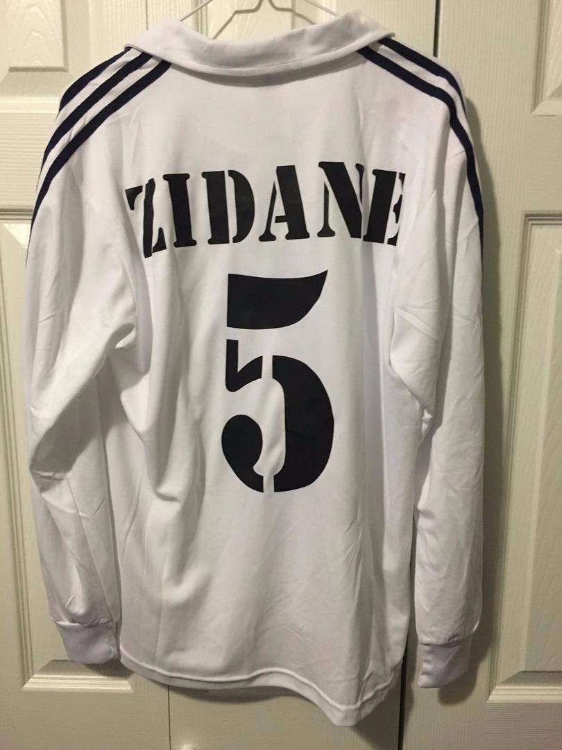 Zinedine Zidane – Real Madrid 2001/02 Home