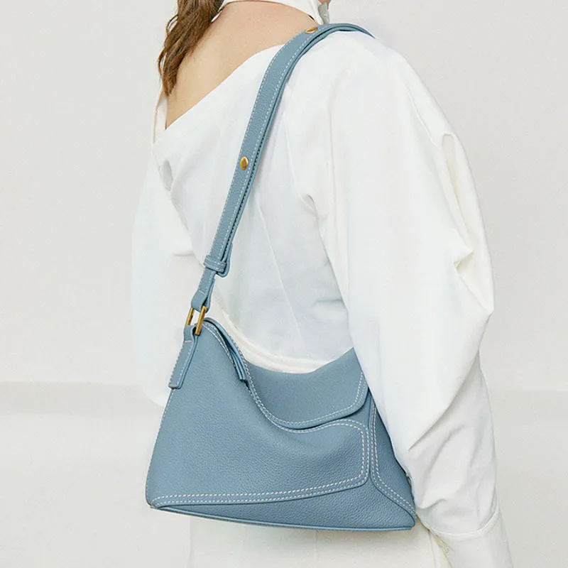 MAKOM BAGS- Dumpling Shape Sewing Line Fashion