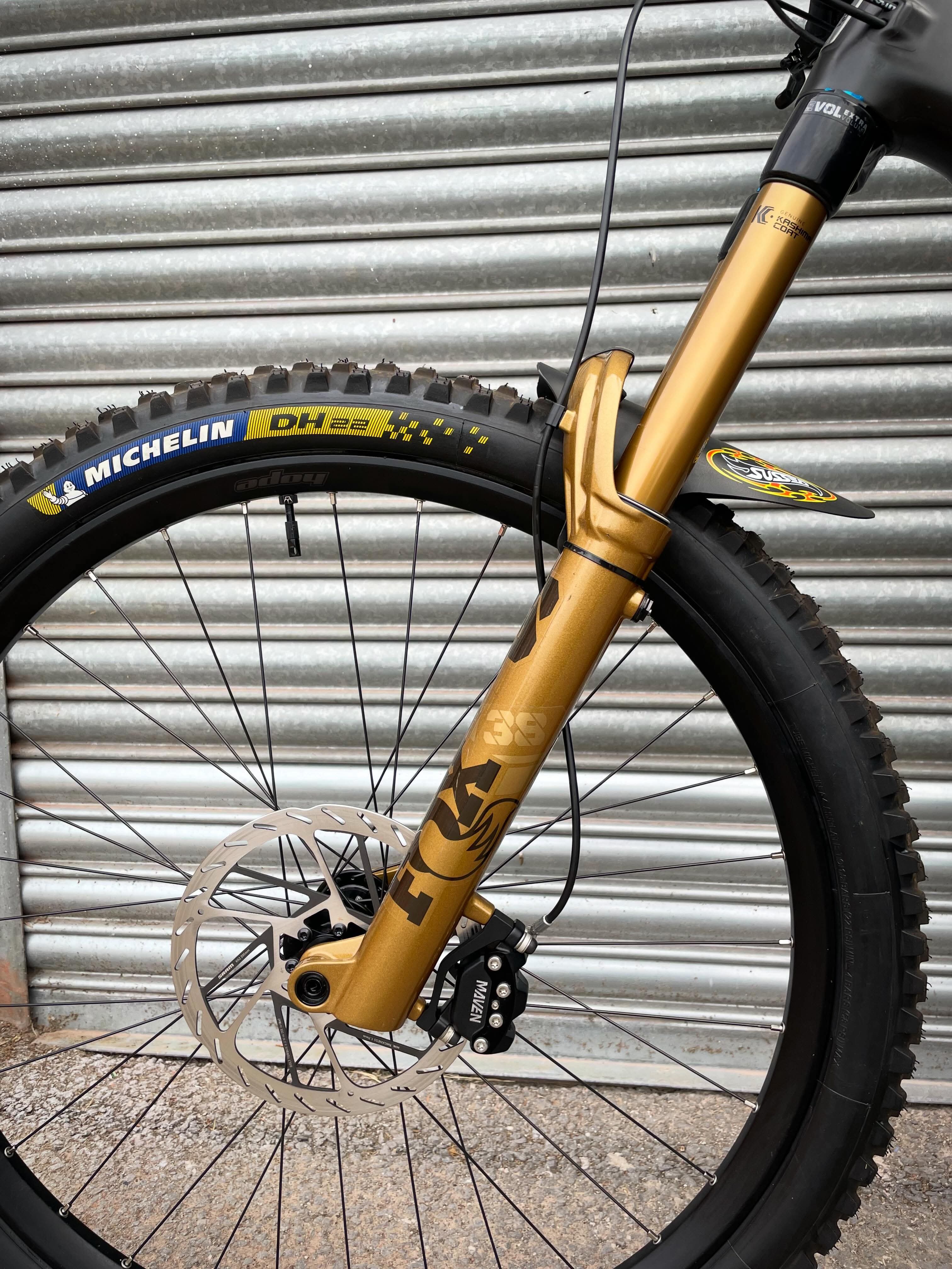 Santa Cruz Super 8