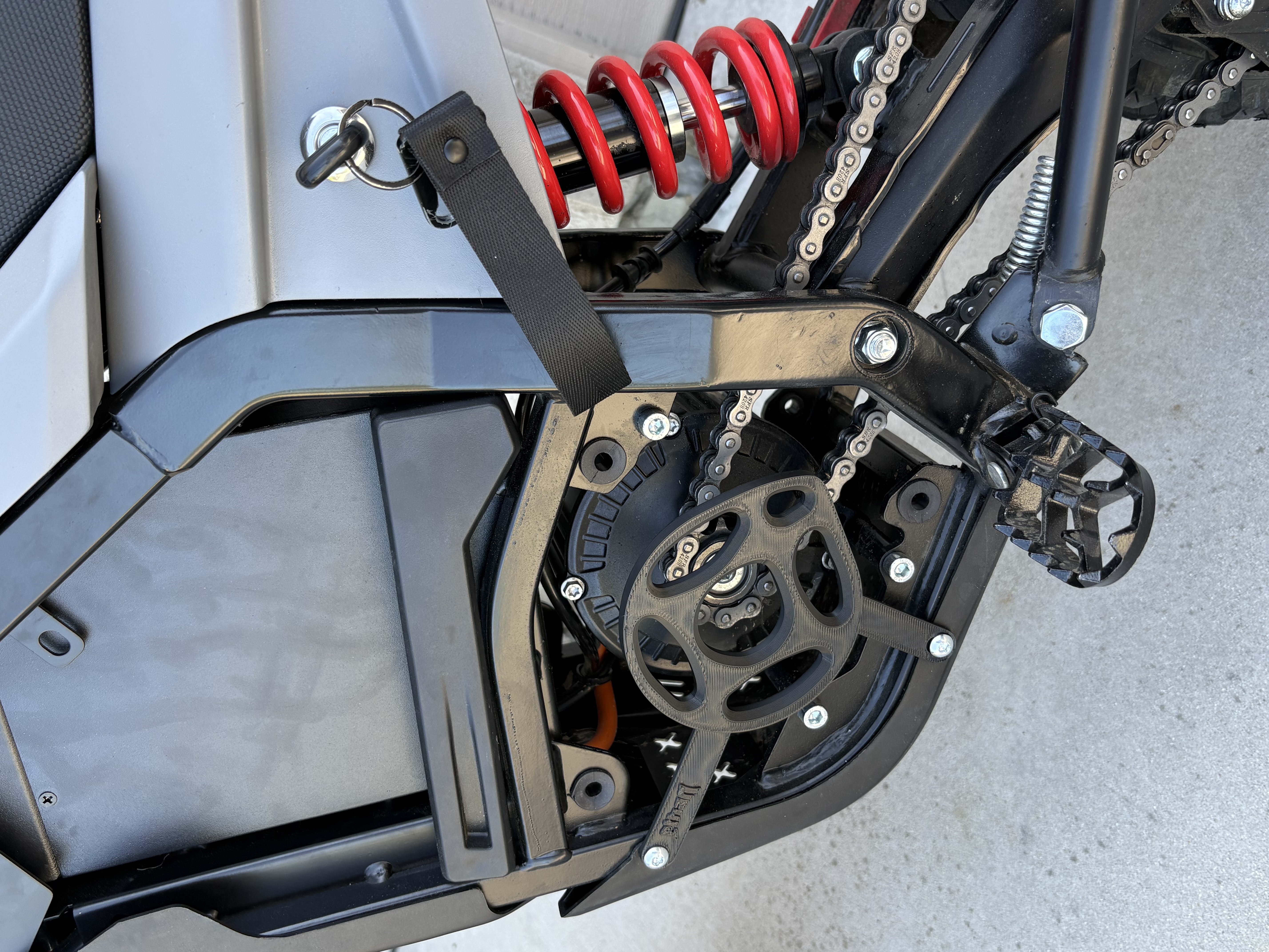 Yozma motor cover