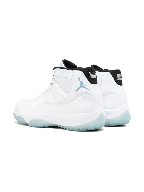 air retro legend blue sneakers - white