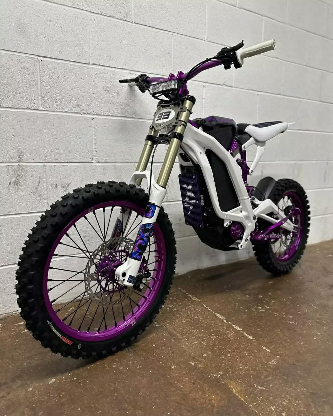 Surron LBX 2025