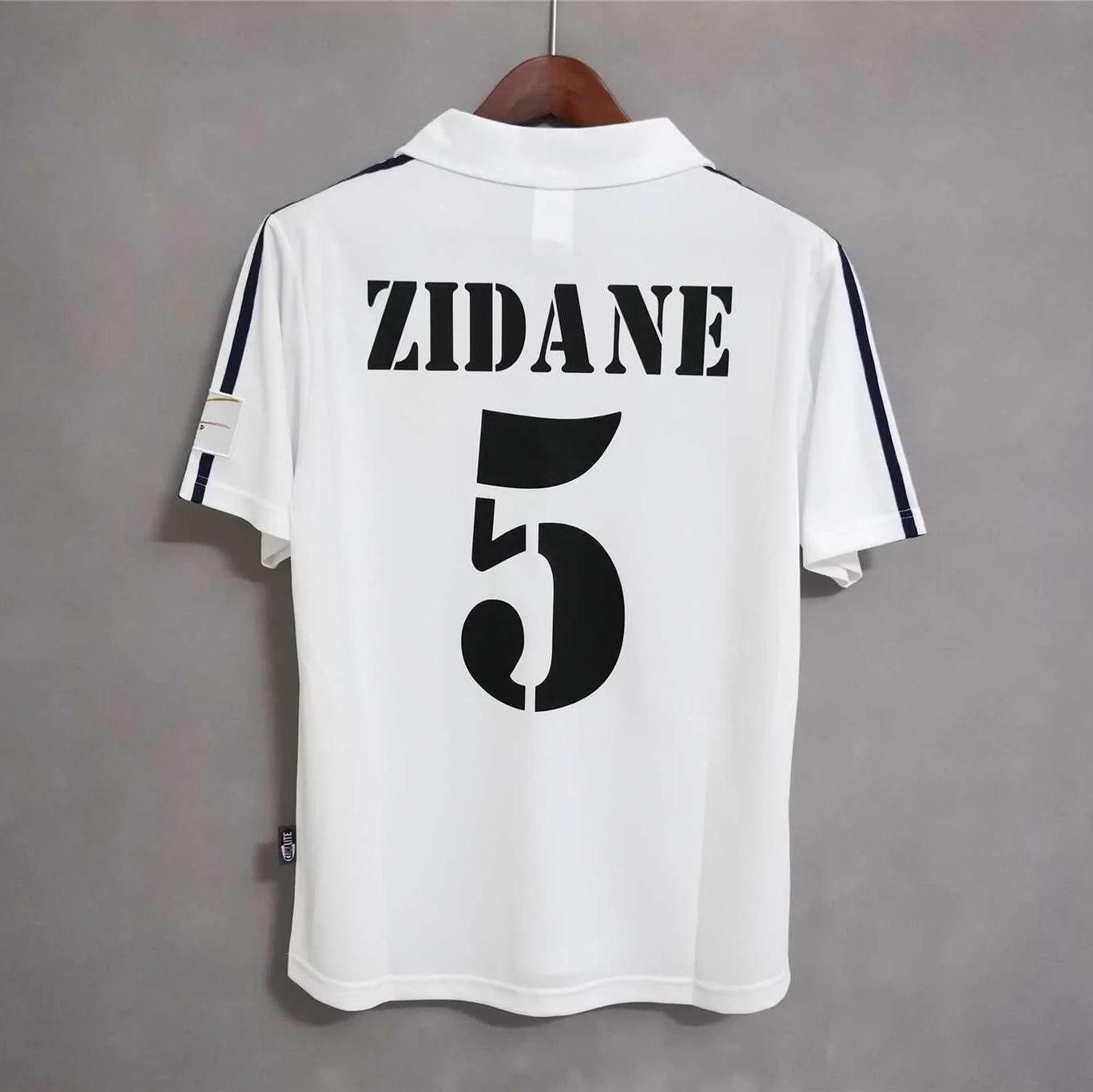 Zinedine Zidane – Real Madrid 2001/02 Home