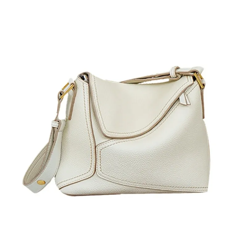 MAKOM BAGS- Dumpling Shape Sewing Line Fashion